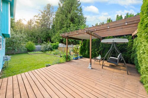 15081 92a Ave, Surrey, BC, V3R7A4 | Card Image
