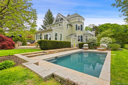 42 Mountain Ave, Mount Kisco, NY, 10549-1319 | Card Image