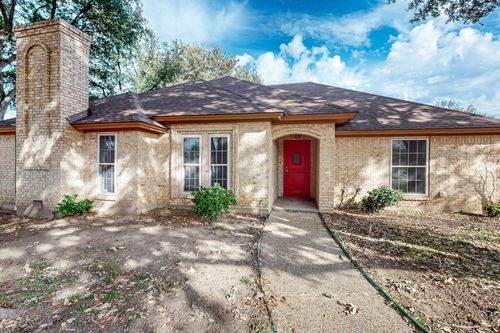 4901 Fort Stockton Dr, Arlington, TX, 76017-2442 | Card Image