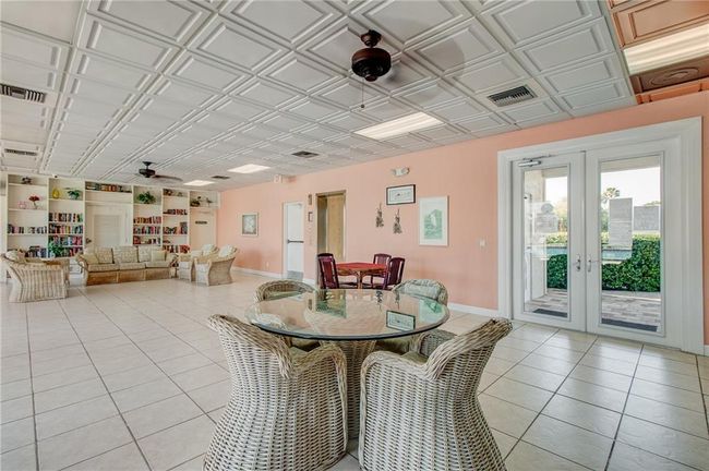 5 - 1172 Breezy Way, Condo with 2 bedrooms, 2 bathrooms and null parking in Sebastian FL | Image 30