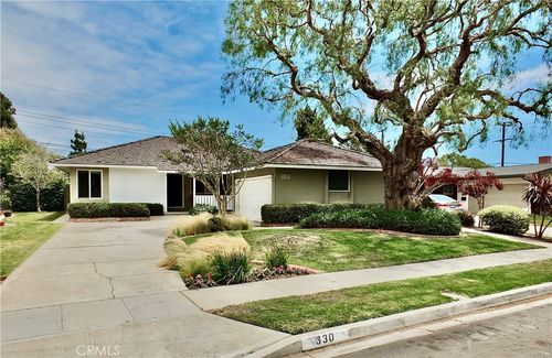 330 Linares Ave, Long Beach, CA, 90803-2210 | Card Image