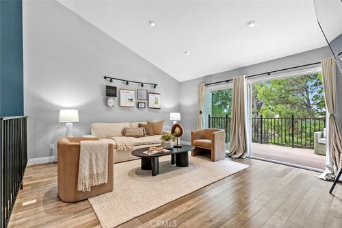 95-11435 Tampa Ave, Porter Ranch, CA, 91326-2939 | Card Image