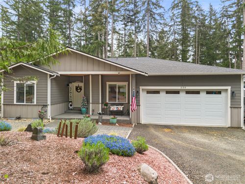 230 E Saint Andrews Dr, Shelton, WA, 98584-7517 | Card Image