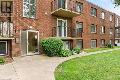 452 Carlton St, Condo with 1 bedrooms, 1 bathrooms and 1 parking in St. Catharines ON | Image 1