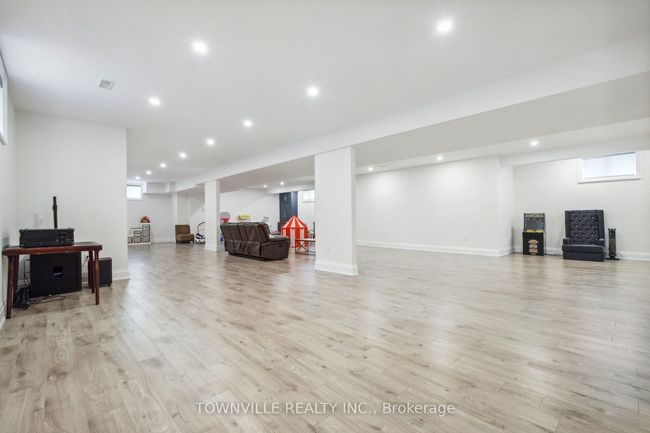 9042 Sideroad 10, House other with 6 bedrooms, 4 bathrooms and 12 parking in Georgetown ON | Image 15