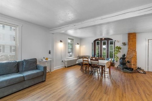 4 Greenwood St, Amesbury, MA, 01913-3506 | Card Image