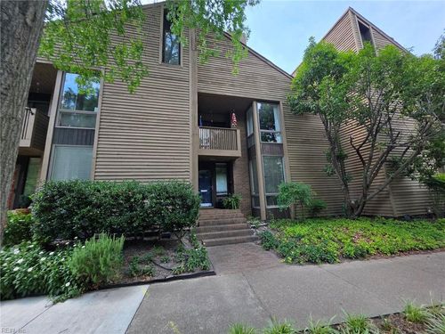 717 Botetourt Gdns, Norfolk, VA, 23507-1812 | Card Image