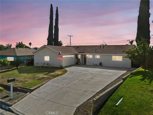 371 Claire St, Riverside, CA, 92501-1255 | Card Image