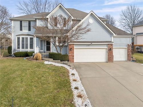 6909 N Bellefontaine Ave, Gladstone, MO, 64119-5219 | Card Image