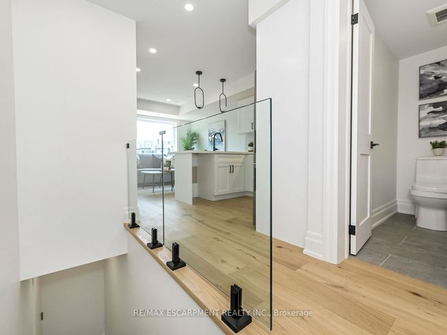 103 - 173 William Duncan Rd, Condo with 2 bedrooms, 2 bathrooms and null parking in North York ON | Image 4