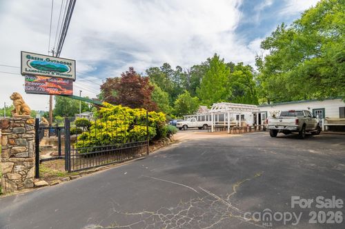 91 Weaverville Road, Asheville, NC, 28804 | Card Image