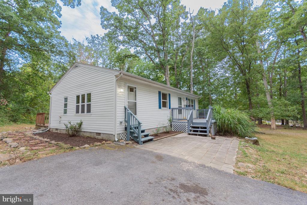 Whippoorwill Ln, Harpers Ferry, WV 25425