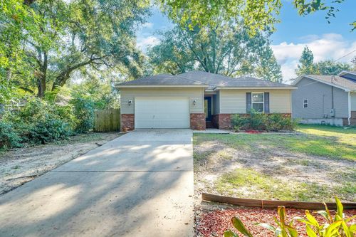 1705 N Pearl St, Crestview, FL, 32536-1911 | Card Image