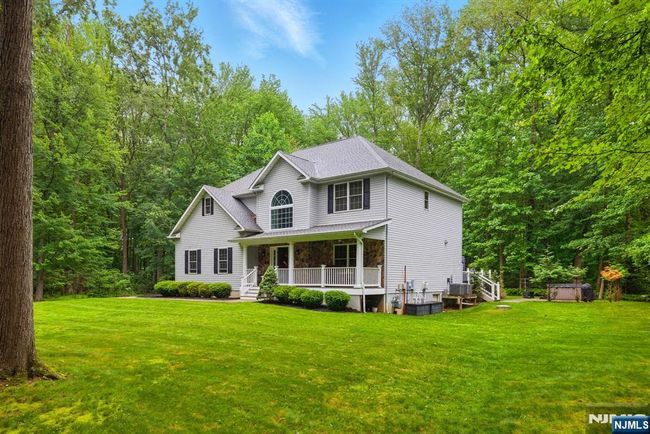166 Horseneck Rd, House other with 4 bedrooms, 4 bathrooms and null parking in Fairfield NJ | Image 40