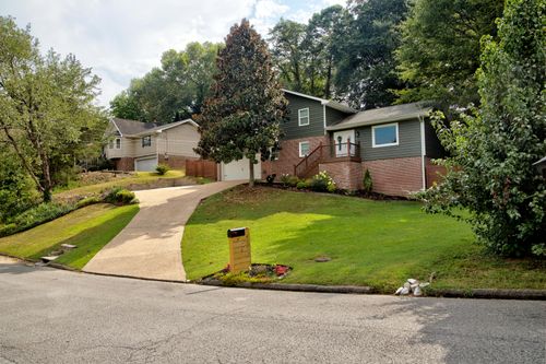 1117 Fieldstone Dr, Hixson, TN, 37343-2473 | Card Image