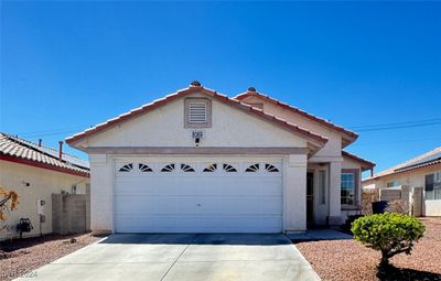 8069 Chambersberg Street, House other with 2 bedrooms, 2 bathrooms and null parking in Las Vegas NV | Image 2