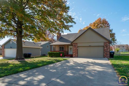 2831 Sw Bingham Rd, Topeka, KS, 66614-4738 | Card Image