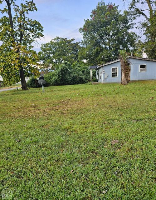 121 E Quinn Ave, Osceola, AR, 72370-2120 | Card Image