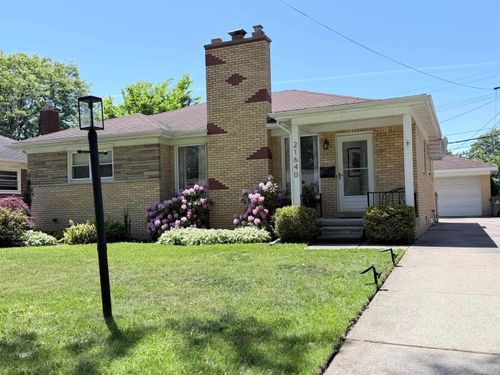21640 Mauer St, Saint Clair Shores, MI, 48080-2321 | Card Image