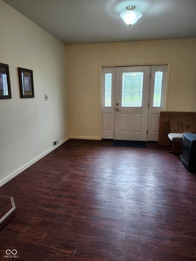 928 S Walnut St, House other with 3 bedrooms, 2 bathrooms and null parking in Seymour IN | Image 5