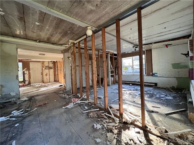 49 63 Rd St, House other with 3 bedrooms, 1 bathrooms and 1 parking in Yankeetown FL | Image 9