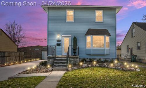 1177 W Marshall St, Ferndale, MI, 48220-1636 | Card Image