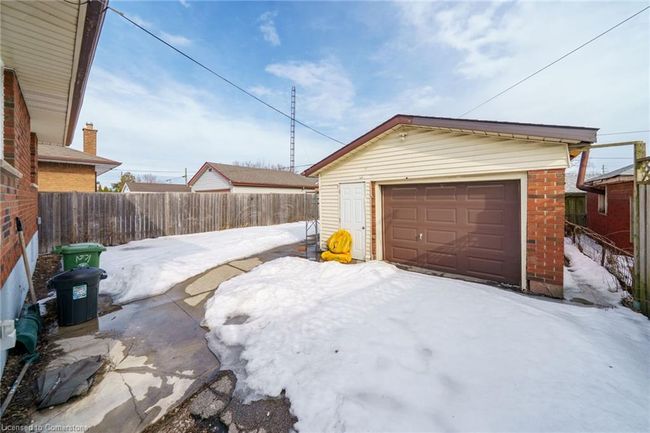 8 Shynal Ave, House other with 4 bedrooms, 2 bathrooms and 6 parking in Hamilton ON | Image 44