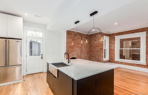 2054 N Emerson St, Denver, CO, 80205-5125 | Card Image
