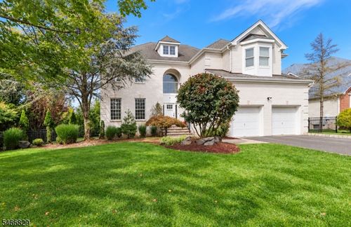 9 Schindler Way, Livingston, NJ, 07039-4500 | Card Image