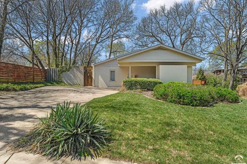 1033 Avalon Rd, Lawrence, KS, 66044-2505 | Card Image