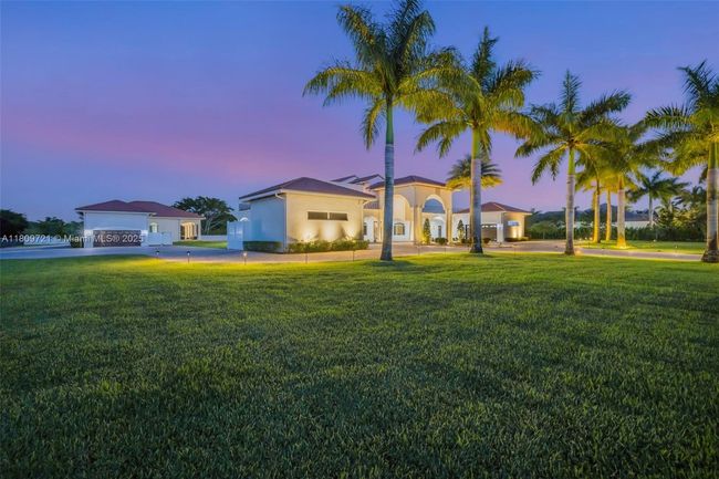 4610 Sw 178 Th Ave, House other with 8 bedrooms, 8 bathrooms and null parking in Southwest Ranches FL | Image 92