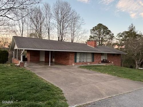 211 N Riverview Cir, Sevierville, TN, 37862-4005 | Card Image