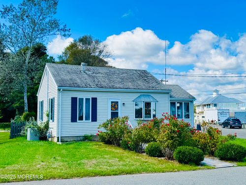 15 Vessel Rd, Waretown, NJ, 08758-2239 | Card Image