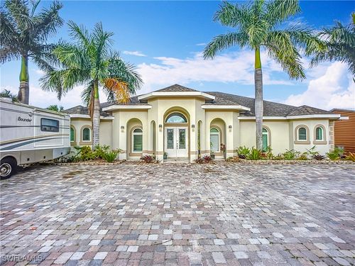 7684 County Rd 78, FORT DENAUD, FL, 33935-0587 | Card Image