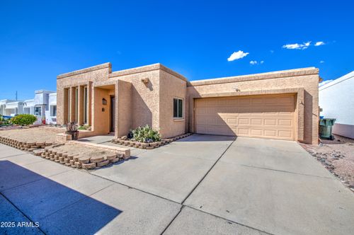 830 E Michelle Dr, Phoenix, AZ, 85022-1156 | Card Image
