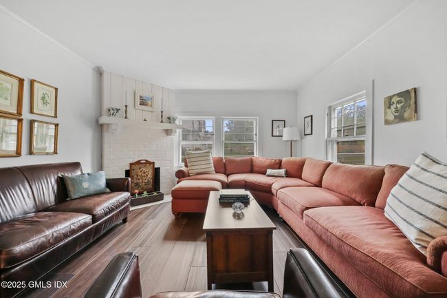 Living Room | Image 12