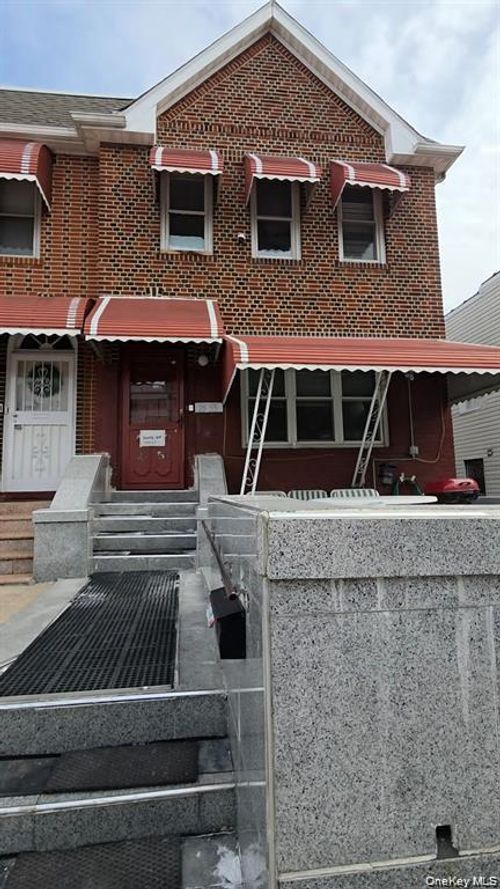 2555 97th St, East Elmhurst, NY, 11369-1603 | Card Image