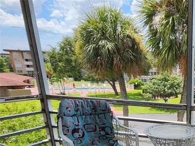 341A - 2901 Nw 47th Ter, Condo with 2 bedrooms, 2 bathrooms and null parking in Lauderdale Lakes FL | Image 2