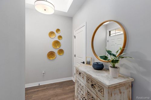 unit-6-8511 Westvalley Dr, White Lake, MI, 48386-1379 | Card Image