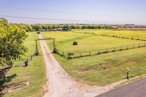 9964 State Highway 171, Covington, TX, 76636-4001 | Card Image