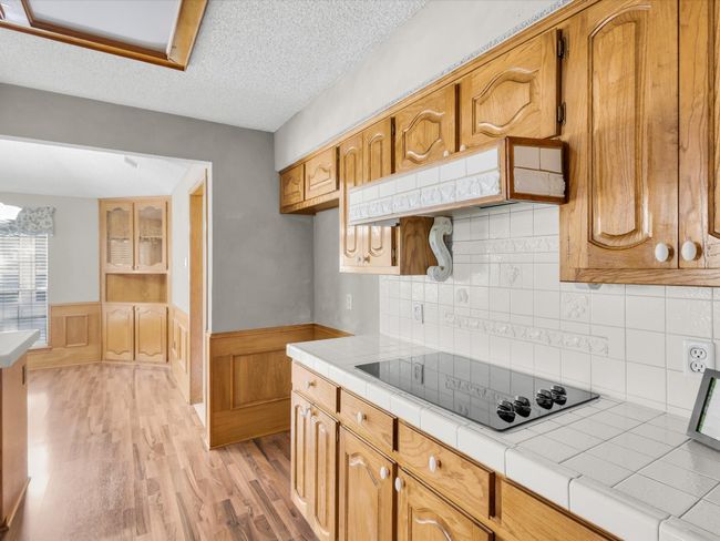 Built-In Cooktop has also been recently installed. | Image 18