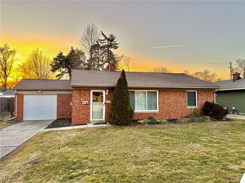 6398 Iroquois Trl, Mentor, OH, 44060-3400 | Card Image