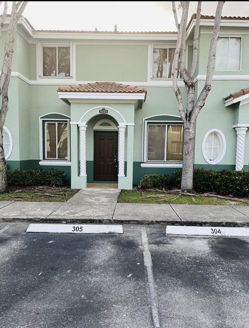 305-2622 Se 14th Ave, Homestead, FL, 33035-2460 | Card Image