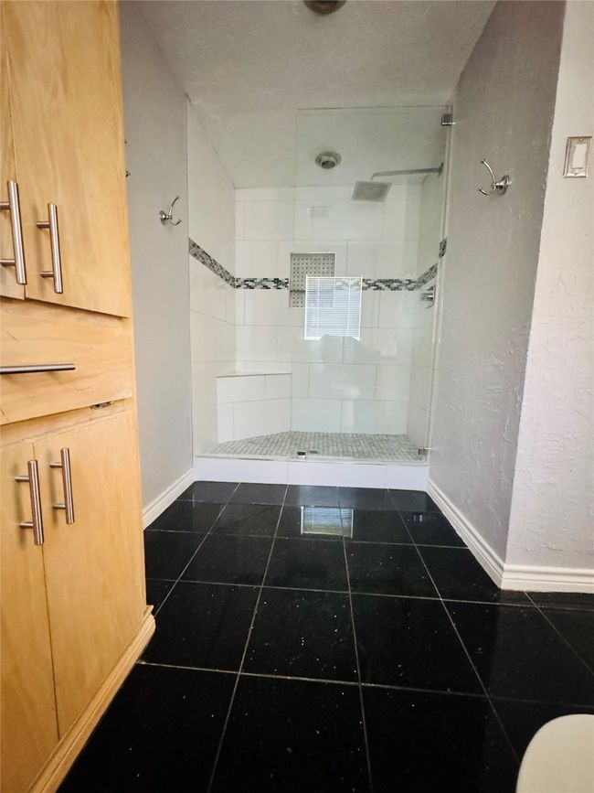 Master Bathroom Shower | Image 17