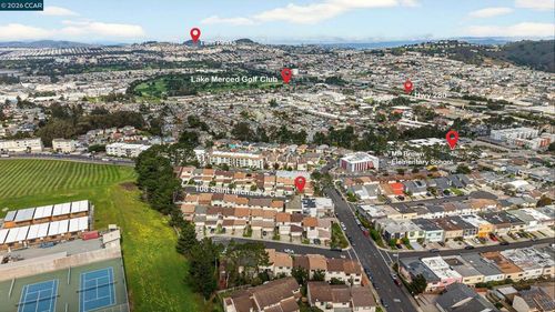 108 Saint Michaels Ct, Daly City, CA, 94015-2162 | Card Image