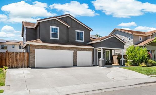 624 Snapdragon St, Winters, CA, 95694-1680 | Card Image