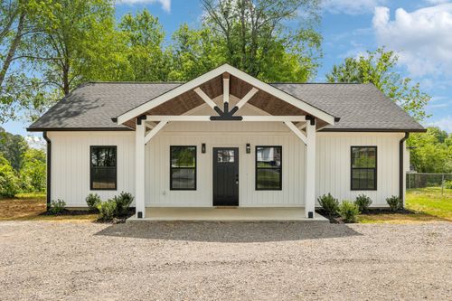 828 S Mountain St, Smithville, TN, 37166-2148 | Card Image