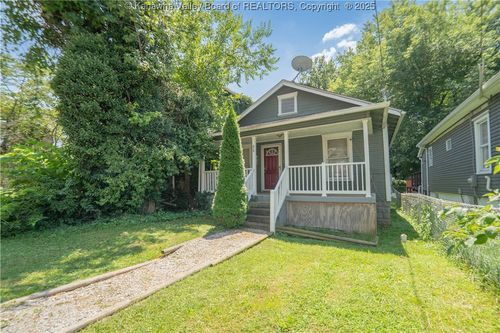 615 Grant St, Charleston, WV, 25302-1932 | Card Image