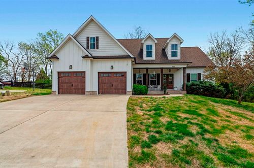 301 Mcintyre St, Bowling Green, KY, 42101-7370 | Card Image