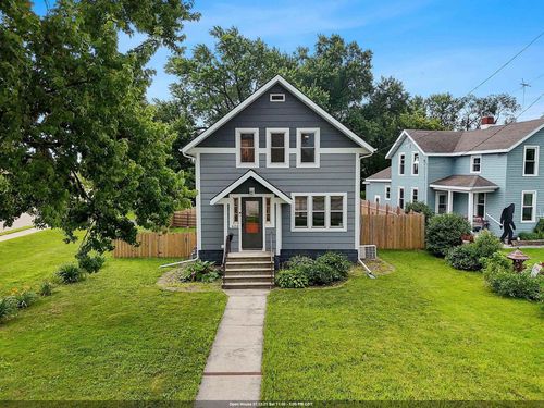 608 W Winneconne Avenue, NEENAH, WI, 54946 | Card Image